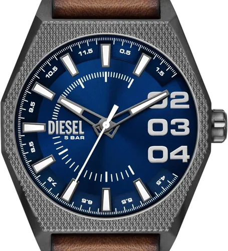 Vista 4 de Diesel Scraper Men's Watch with Stainless Steel Bracelet or Leather Band