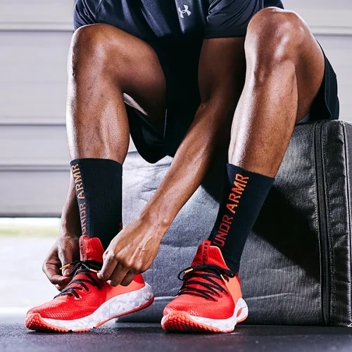Vista 5 de Under Armour Calcetines altos para hombre, 3 pares
