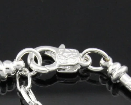 Vista 2 de Yeshan pulsera con cadena de serpiente y dijes, bañados en plata, con cierre de mosquetón clásico se adapta a todas las pulseras Chamilia, Troll