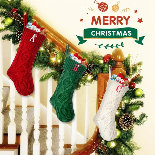 Vista 3 de Calcetines de Navidad con inicial A, 20 pulgadas, con iniciales bordadas para la familia, calcetín navideño tejido personalizado con monograma