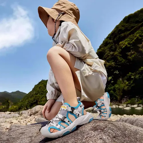 Vista 7 de JMFCHI Sandalias deportivas de verano para niños y niñas, sandalias de punta cerrada para exteriores, zapatos atléticos para agua, sandalias