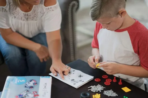 Vista 4 de Juego de erectores STEM Kit educativo Juego de construcción para niños y niñas Juego de erector de metal Kit de construcción para niños de 8 a