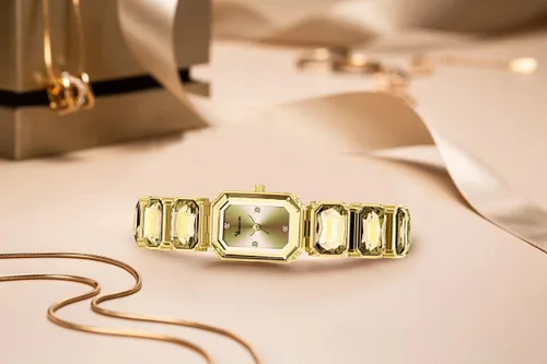 Vista 4 de Reloj de pulsera de cristal de lujo para mujer, elegante, rectangular, minimalista, con esfera de diamantes, impermeable, a la moda, delicado