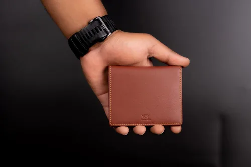Vista 8 de Mush & Bow Rigel - Cartera para hombre, bloqueo RFID, plegable minimalista, Marrón, Minimalista