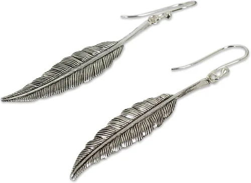 Vista 2 de NOVICA Pendientes colgantes artesanales hechos a mano de plata de ley 925 únicos de Tailandia 'Fly Free', Plata de ley, No es una piedra preciosa