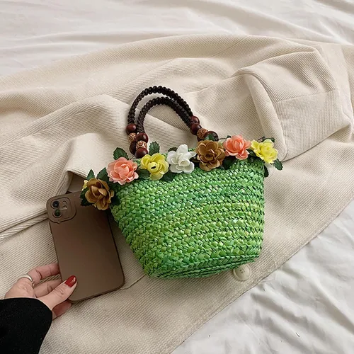 Vista 4 de Helenbra Bolso de mano de paja de flores para mujer, bolso de hombro con asa trenzada retro de verano, bolso de hombro bohemio para playa y viaje