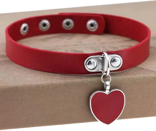 Vista 2 de AKOAK Moda Cool Rock Estilo Steampunk Punk Goth Corazón Colgante Enlace PU Collar Gargantilla Collar (Rojo), Cuero Metal