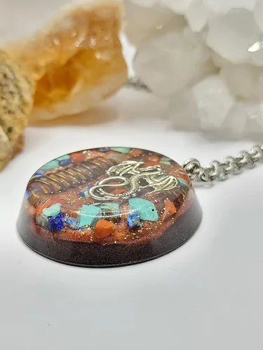 Vista 8 de Hubbering Dragon Angel Quartz Copper Wrapped Power Packed Crystal With Mixed Stones Disk Orgone Pendant - Unique Handcrafted Orgonite