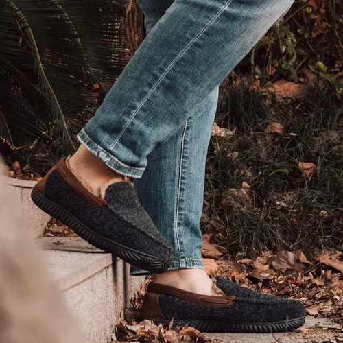 Vista 6 de RockDove Hearthfire - Pantuflas de espuma viscoelástica para hombre