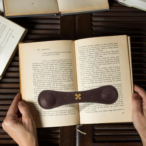 Vista 7 de Soporte para páginas de peso para libros, de cuero auténtico, para hombres y mujeres, marcadores ponderados para libros de cocina, regalo