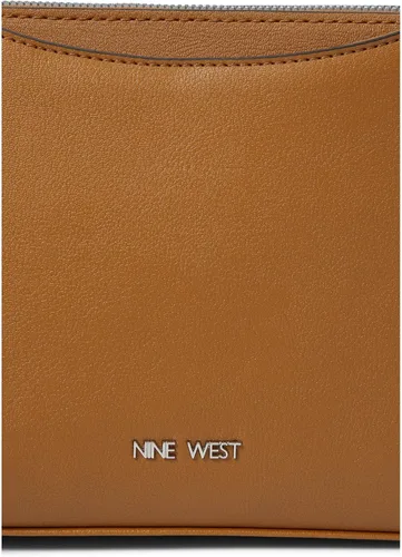 Vista 4 de NINE WEST Calandra Mini Dome Crossbody
