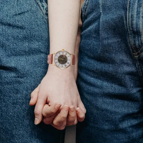 Vista 9 de Hemobllo Reloj de cuarzo de cuero con movimiento japonés para hombre, diseño ultrafino, de cuero, casual, simple, para hombres y mujeres