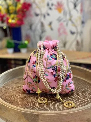 Vista 4 de Bolsas Potli de diseñador para mujer, Rajasthan batwa para bodas y fiestas, bolsa de seda bordada de diseñador étnico indio, bolso de mano