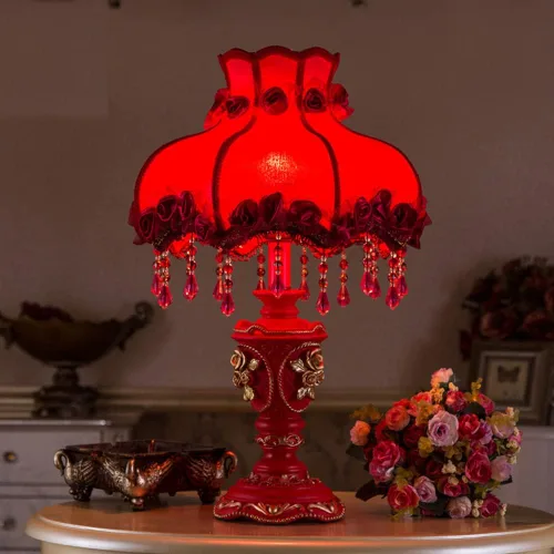 Vista 5 de Lámpara Victoriana Roja de Tela Antigua Lámpara de Mesa Pastoral Europea Lámpara de Mesita de Noche 1 Cabeza Flor Floral Luz de Mesa con Flecos