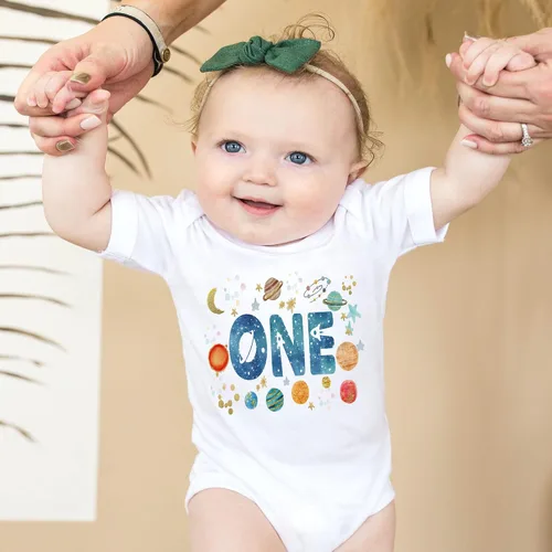 Vista 3 de Space One - Camiseta de cumpleaños para niño de astronauta, fiesta de primer cumpleaños, primer viaje alrededor del sol, traje de cumpleaños