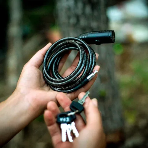 Vista 2 de Vosker Candado de cable de 2 teclas para cámaras de seguridad Acero trenzado flexible de 6 pies de largo Cable de bloqueo universal y cable