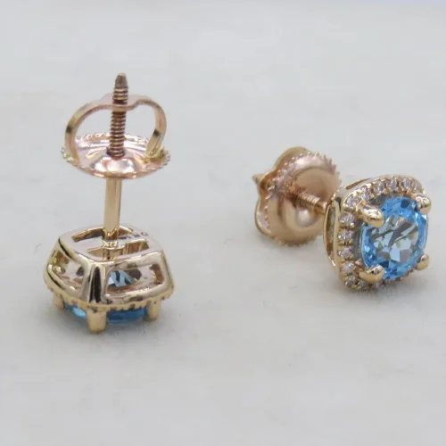 Vista 7 de Dazzlingrock Collection Aretes de tuerca redondos de 0.197 in con halo de diamante blanco para mujer, en oro rosa de 10 quilates
