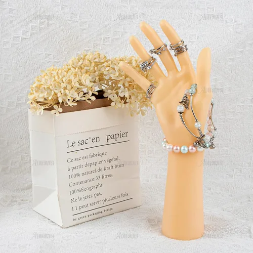 Vista 3 de AUEAR, Expositor de mano de maniquí femenino para soporte de joyería, pulsera, collar, anillo (carne, 11 x 7.3 pulgadas, 1 unidad)