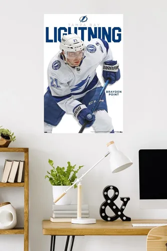 Vista 13 de Trends International NHL Tampa Bay Lightning - Póster de pared de la serie 23 de Brayden Point Versión enmarcada en blanco
