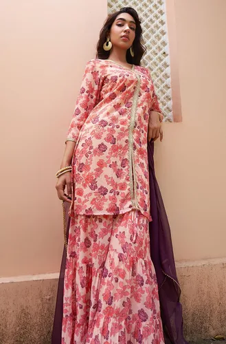 Vista 4 de Janasya Conjunto Kurta Embellecido con estampado floral digital rosa Georgette para mujer