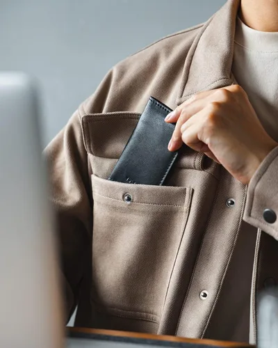 Vista 3 de VULKIT - Tarjetero de cuero para tarjetas de visita de dos lados, organizador delgado de tarjetas de nombre para negocios para hombres o mujeres