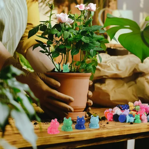 Vista 7 de Diinokiy 180 piezas de mini rana de resina para decoración de jardín, bonitas figuras verdes en miniatura, ranas pequeñas, hadas, animales, musgo