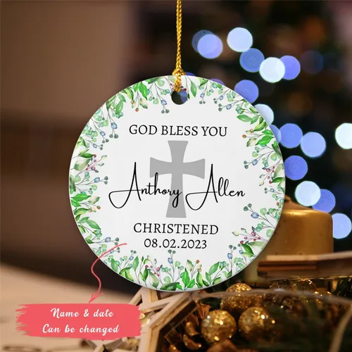 Vista 2 de Adorno de Navidad con texto en inglés "God Bless You Christened 2025", adorno de bautizo personalizado, adorno de bautizo personalizado con nombre
