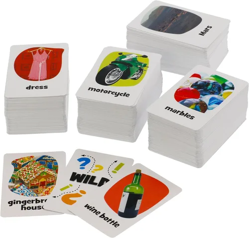 Vista 4 de Outset Media - Juego de cartas de la familia Pickles to Penguins - Pensamiento rápido, conexión de imágenes locas, juego a juego (a partir de 8 años)