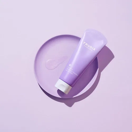Vista 3 de FRUDIA Blueberry - Limpiador facial hidratante de gel a espuma (4.9 onzas) – Suave lavado facial coreano diario con extracto de arándanos y complejo
