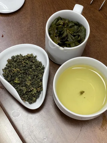 Vista 5 de Xin Qing Dayuling Oolong Tea Dayuling Tea Oolong Tea Taiwán Mountain Tea Taiwán White Tea Loose Leaf Tea Alishan Tea Formosa Oolong Mountain Tea