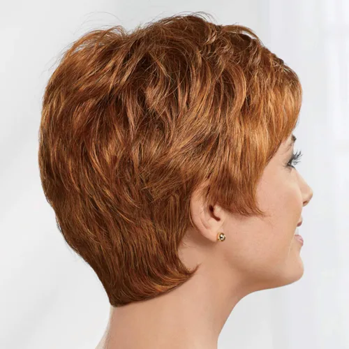 Vista 8 de Paula Young Casey WhisperLite Peluca Corta, Peluca Pixie Ultra Elegante con Capas Ordenadas y Rectas/Tonos Multitonales de Rubio, Plateado, Marrón
