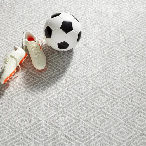 Vista 2 de Dash & Albert Diamond Platinum / White Alfombra lavable a máquina, 2 x 3 pies, patrón geométrico blanco