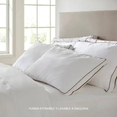Vista 7 de Almohada de látex Saatva, almohada hipoalergénica con núcleo de látex triturado Standard Loft (4" - 5"), Breathable, Machine Washable Organic