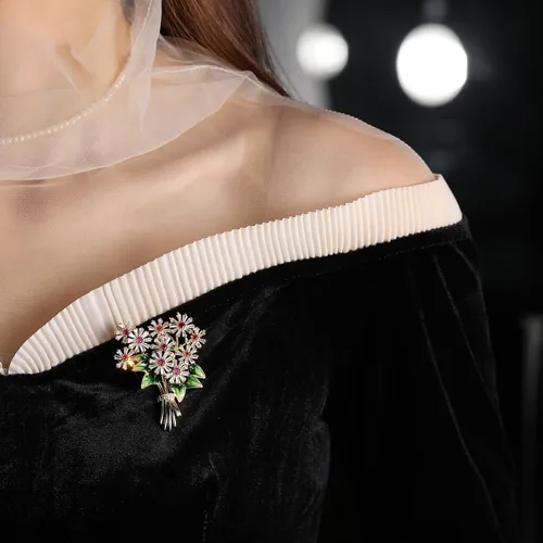 Vista 6 de Broche elegante de flor de perla de diseñador Broches Broches Bisutería para Mujer Moda Regalo de Navidad