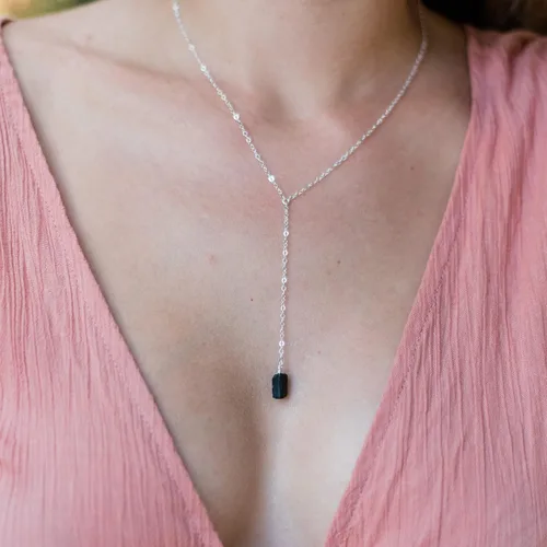 Vista 2 de Luna Tide Black Tourmaline Raw Nugget Lariat in Sterling Silver