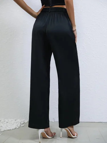 Vista 2 de SweatyRocks Pantalones largos plisados de satén de cintura alta para mujer, pantalones largos casuales para el trabajo y la oficina