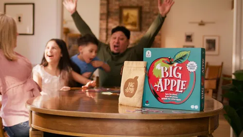 Vista 7 de Big Apple Family Spin to Win - Juego de mesa para niños y adultos