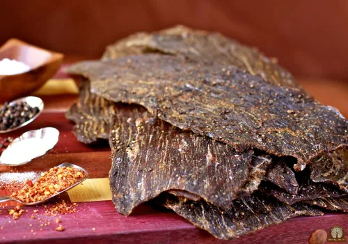 Vista 3 de Mahogany Smoked Meats: Carne seca con pimienta - 16oz