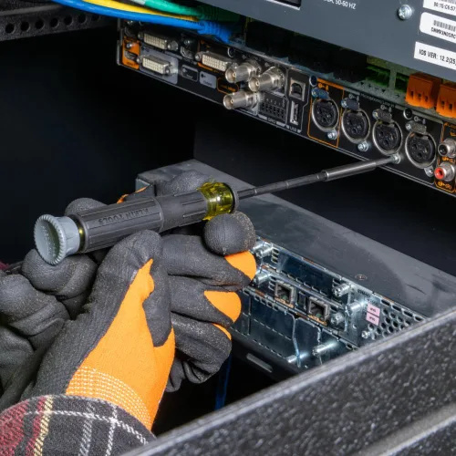 Vista 4 de Klein Tools 32787 Juego de destornilladores de precisión con micro-trinquete de 64 piezas con estuche modular, magnético, precisión, puntas estándar