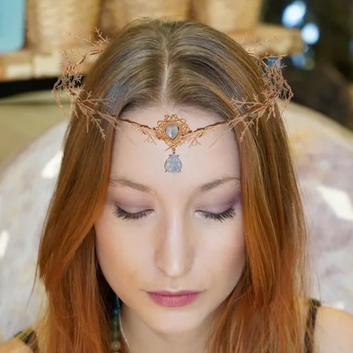 Vista 6 de Bubbmi Diadema de rama de hadas del bosque con colgante, en forma de V, elfo floral, disfraz de Halloween, fiesta, tiara para mujeres y niñas
