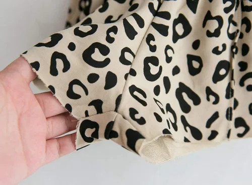Vista 8 de Conjunto de ropa de verano con estampado de leopardo y camiseta y pantalones cortos, 2 piezas