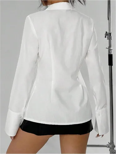 Vista 3 de GORGLITTER Blusa ajustada con botones para mujer, manga acampanada, para oficina, trabajo, cintura ceñida
