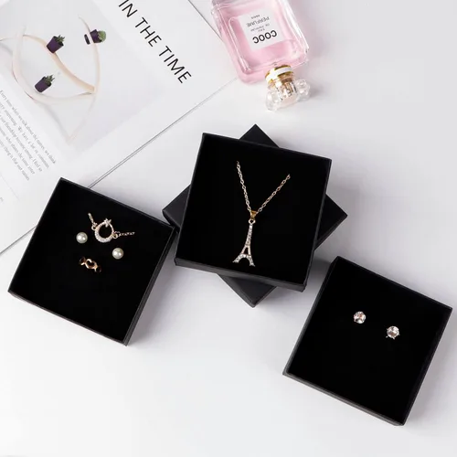 Vista 7 de Sdootjewelry Cajas de joyería negras a granel, 24 paquetes, caja de regalo para joyas con espuma, cajas de joyería pequeñas para regalos, 3.5 x 3.5