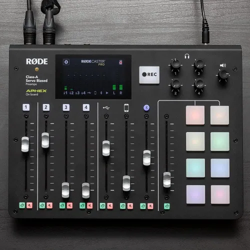 Vista 2 de RØDE RØDECaster Pro Solución de producción todo en uno para podcasting