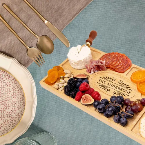 Vista 3 de Andaz Press Tablero de charcutería personalizado XL, bandeja de madera de bambú grabada con grabado personalizado Art Deco, tabla de queso, tabla