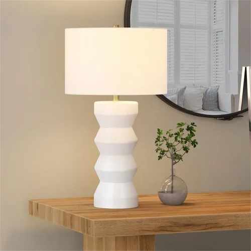 Vista 8 de Carlin - Lámpara de mesa de cerámica de 28 pulgadas de alto con pantalla de tela en blanco mate/blanco