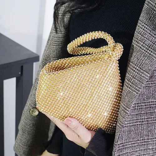 Vista 2 de Bolso de noche para mujer, con diamantes de imitación brillantes, triángulo, cadena de diseño, bolso de mano para fiesta, graduación, boda