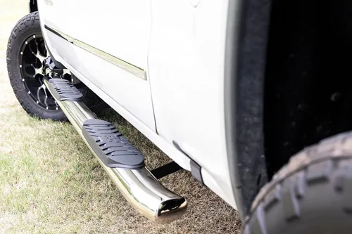Vista 7 de Rough Country Escalones Nerf ovalados de acero inoxidable para Chevy Silverado y GMC Sierra 1500/2500HD/3500HD (2007-2019) Crew Cab - Rieles