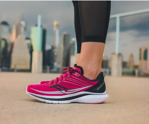 Vista 6 de Saucony Kinvara 12 - Tenis de correr para mujer