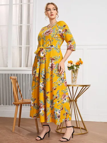 Vista 3 de WDIRARA Vestido acampanado con estampado floral y cuello redondo para mujer talla grande con cinturón acampanado Verde menta